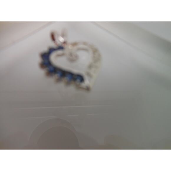 Beautiful Sterling Silver I Love Mom Necklace Pendant Simulated Sapphire CZ - Picture 9 of 10